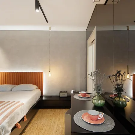 Apartment Teatro 6 *